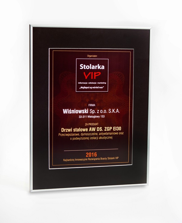 Drzwi AW DS ZGP EI30 od firmy WIŚNIOWSKI zostały wyróżnione nagrodą w kategorii „Innowacyjne Rozwiązania Branży Stolarki”.