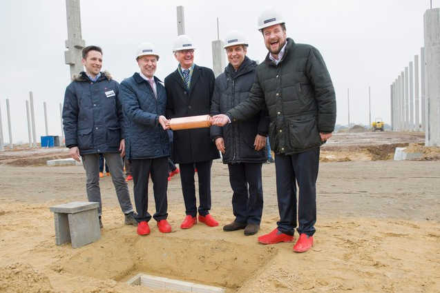 Panattoni Europe świętuje wmurowanie kamienia węgielnego pod budowę nowego centrum logistycznego dla międzynarodowej firmy spedycyjnej F.W. Neukirch.