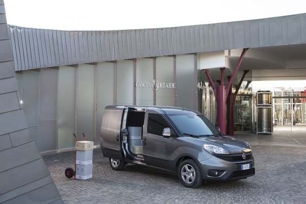 Jury prestiżowego konkursu „What Van? Awards 2016”, uznało nowego Fiata Dobló za najlepszy samochód w kategorii „Light Van of the Year” (Lekki Van Roku).