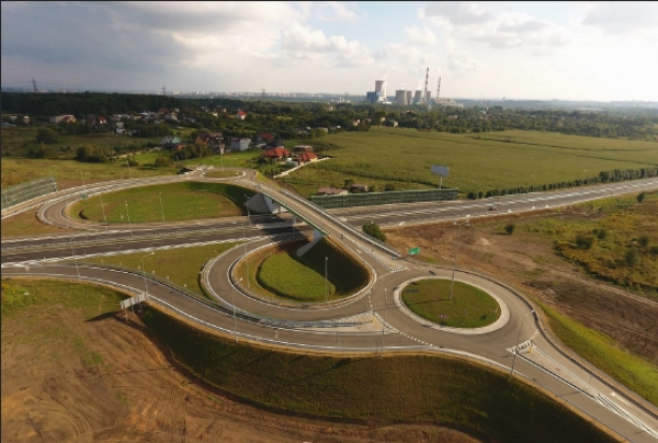 Węzeł drogowy będący częścią infrastruktury parku logistycznego DL Invest Group.