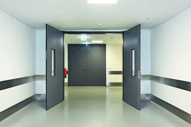 Stalowe drzwi wielofunkcyjne firmy Hörmann spełniają różnorodne wymagania w zakresie funkcji specjalnych, przy jednoczesnym zapewnieniu wysokich standardów estetycznych.