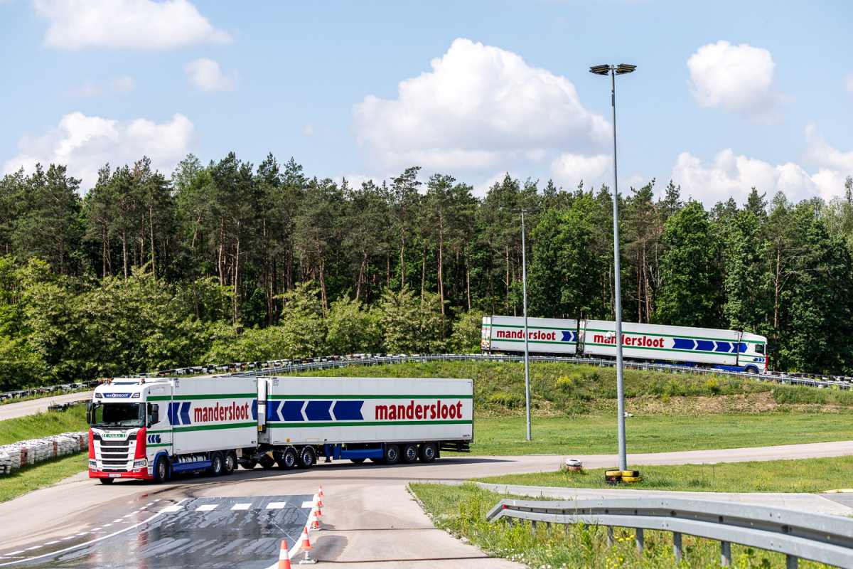 EMS Scania Mandersloot