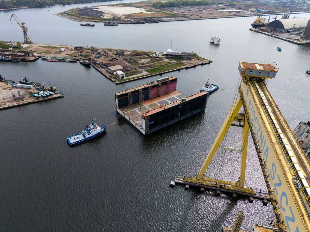 Zdjęcie: Stocznia Szczecińska „Wulkan” Wodowanie Doku