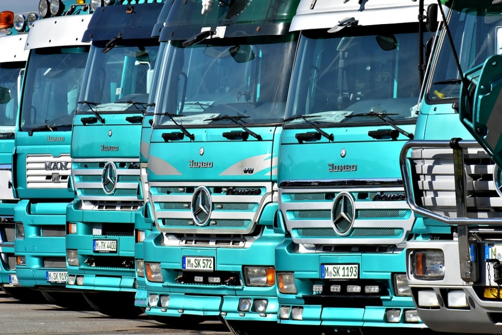 Części do samochodów ciężarowych Mercedes-Benz – gdzie kupić?