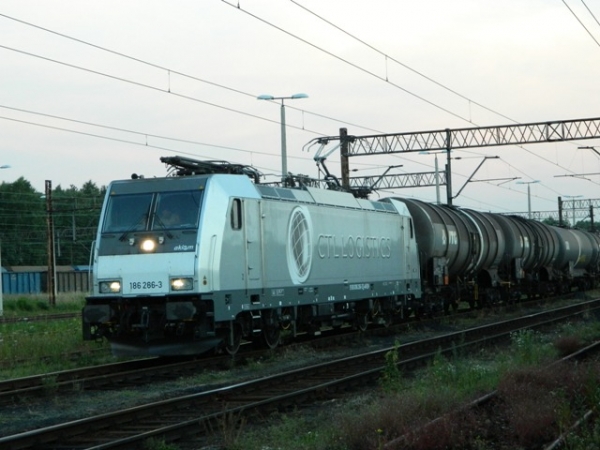 Nowe lokomotywy Traxx na torach