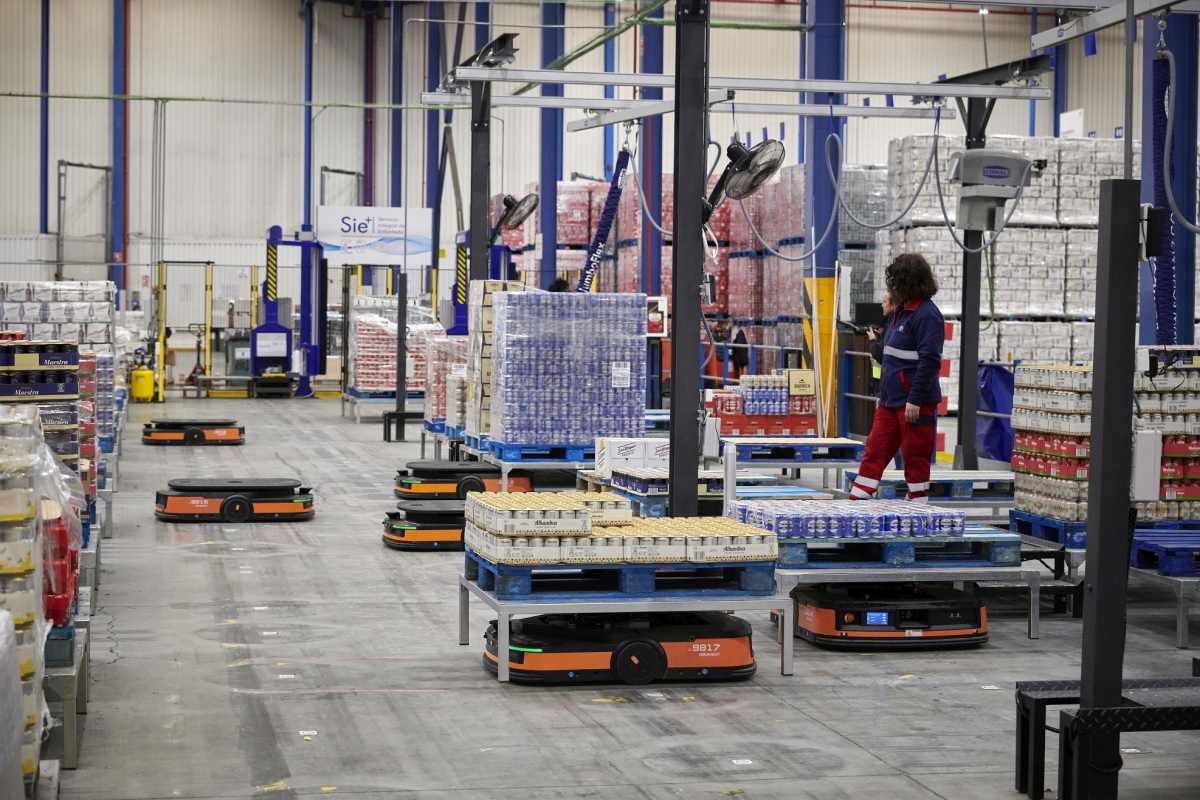 Roboty AMR wspierają ID Logistics w procesie kompletacji